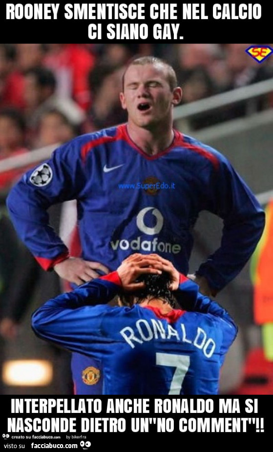 Rooney smentisce che nel calcio ci siano gay. Interpellato anche ronaldo ma si nasconde dietro un"no comment"