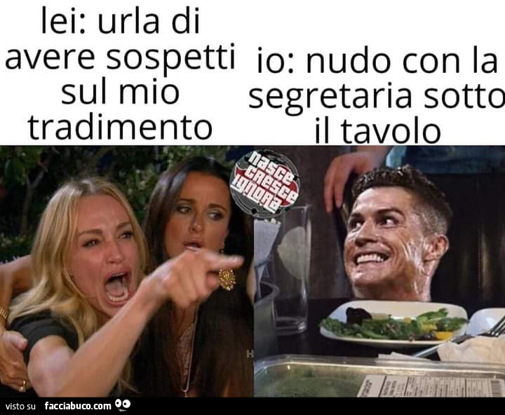 Lei: urla di avere sospetti sul mio tradimento. Io: nudo con la segretaria sotto il tavolo