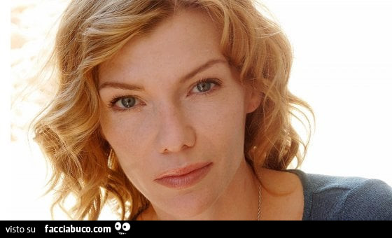 Lutto nel mondo dello spettacolo: morta a soli 52 anni la nota attrice Stephanie Niznik, attrice statunitense famosa per la serie tv Everwood in cui interpretava il ruolo di Nina Feeney, e per il film Star Trek: l'insurrezione (1998)