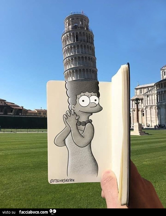 Marge Simpson con la torre di pisa