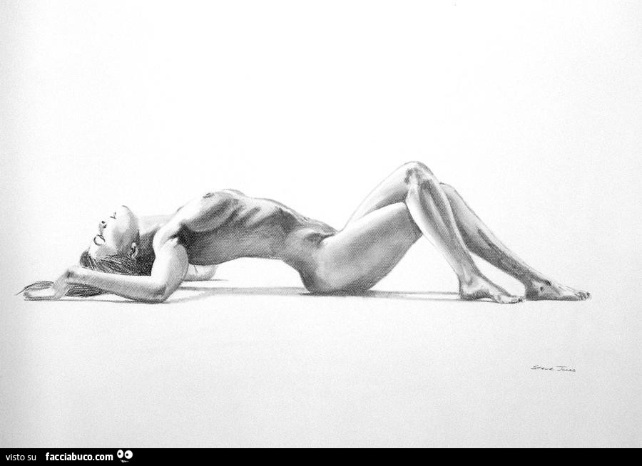 Disegno di corpo femminile nudo sdraiato