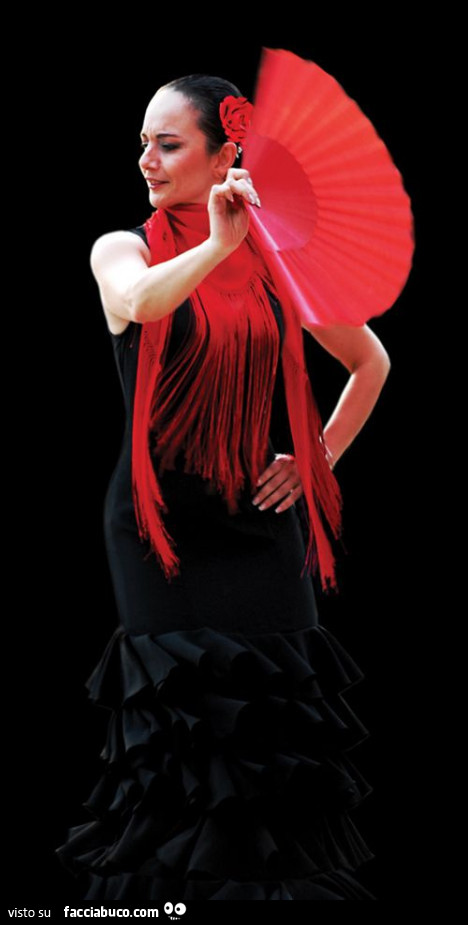 Ballerina spagnola con ventaglio rosso