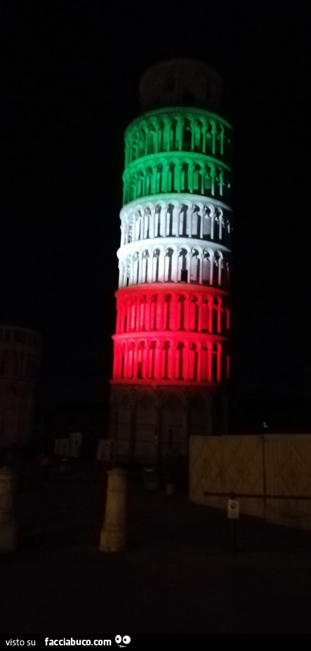 Torre di Pisa colorata