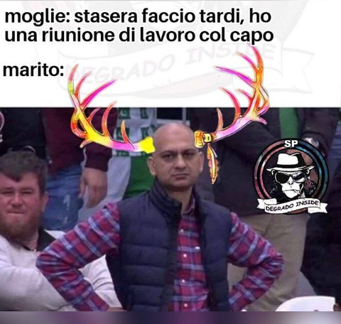 Moglie stasera faccio tardi ho una riunione di lavoro con il capo