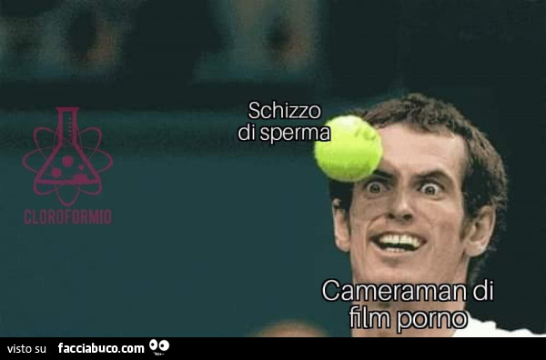 Schizzo di sperma sul cameraman di film porno